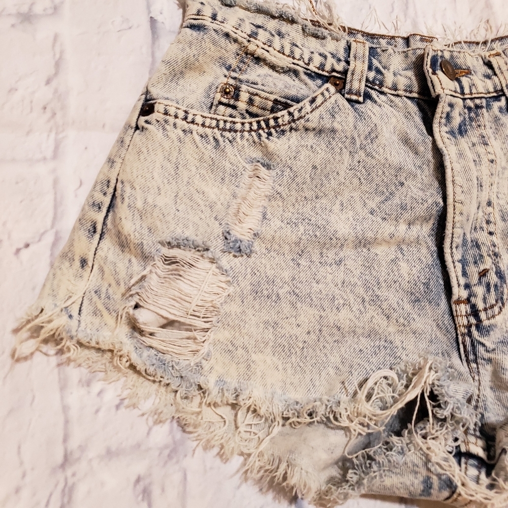 VINTAGE ORANGE TAB Distressed ACID WASH Levi’s Shorts - Picture 2 of 15